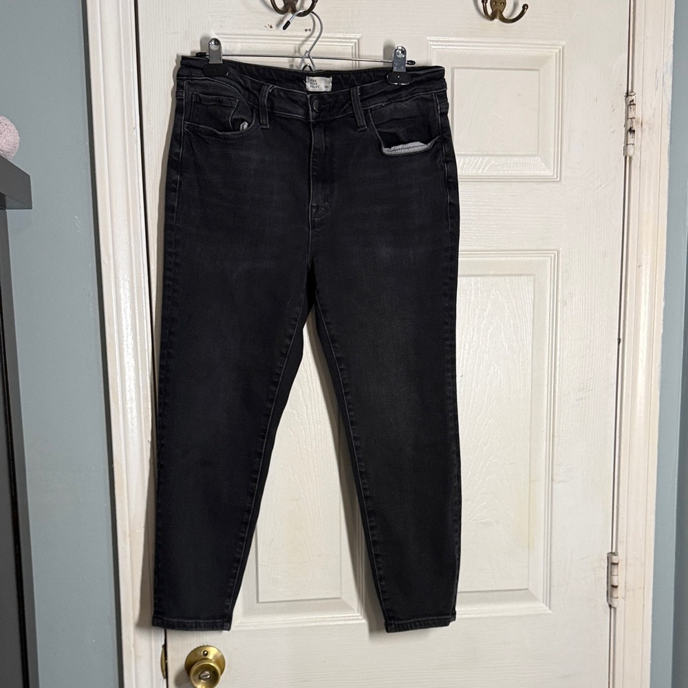 High-Rise Black Women's Jeans with Tapered Ankle